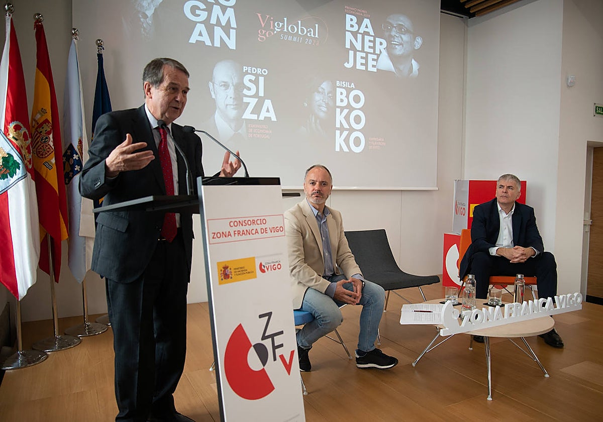 De izquierda a derecha, Abel Caballero, David Regades y Santiago Lago