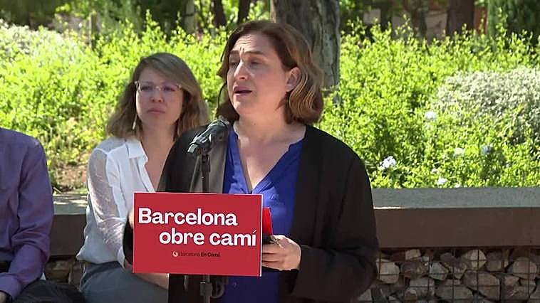 Colau promete extender el modelo 'supermanzana' a todos los distritos