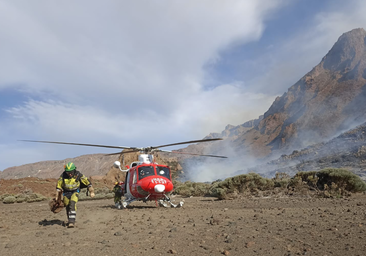 Alerta por incendio forestal dentro del Parque Nacional del Teide