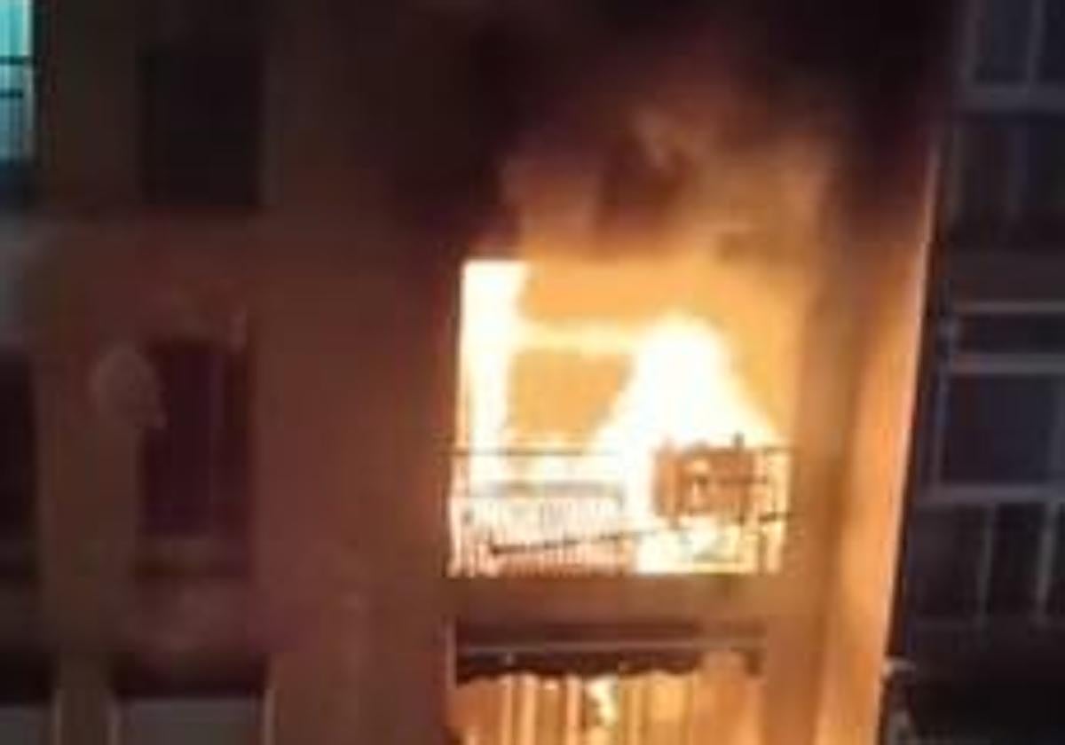 La explosión se ha registrado en una vivienda de Granada