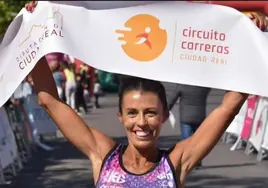 Gemma Arenas y Abel Ormeño ganan la media maratón de Almagro