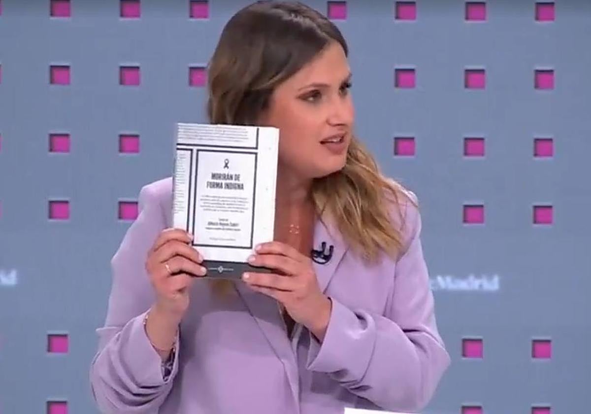 Alejandra Jacinto, con el libro 'Morirán de forma indigna'