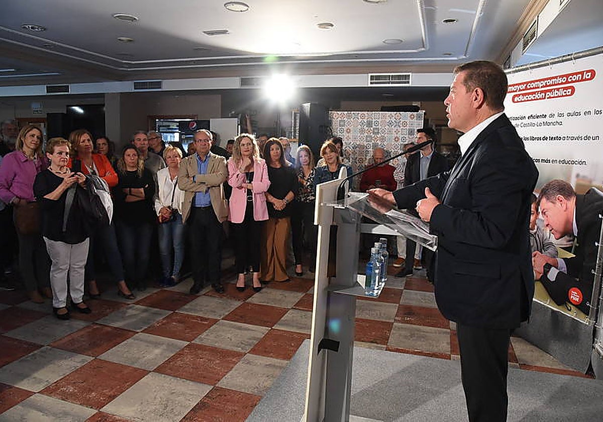 Emiliano García-Page durante un acto electoral en Seseña
