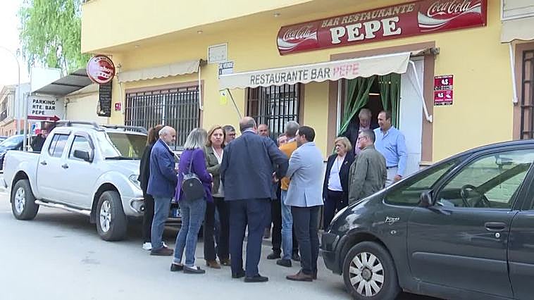 Page inicia la jornada firmando pacto por caza y cierra en Ciudad Real con Barreda