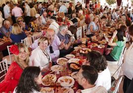 Feria de Córdoba 2023 | Las reservas para almorzar este sábado en las casetas, una odisea