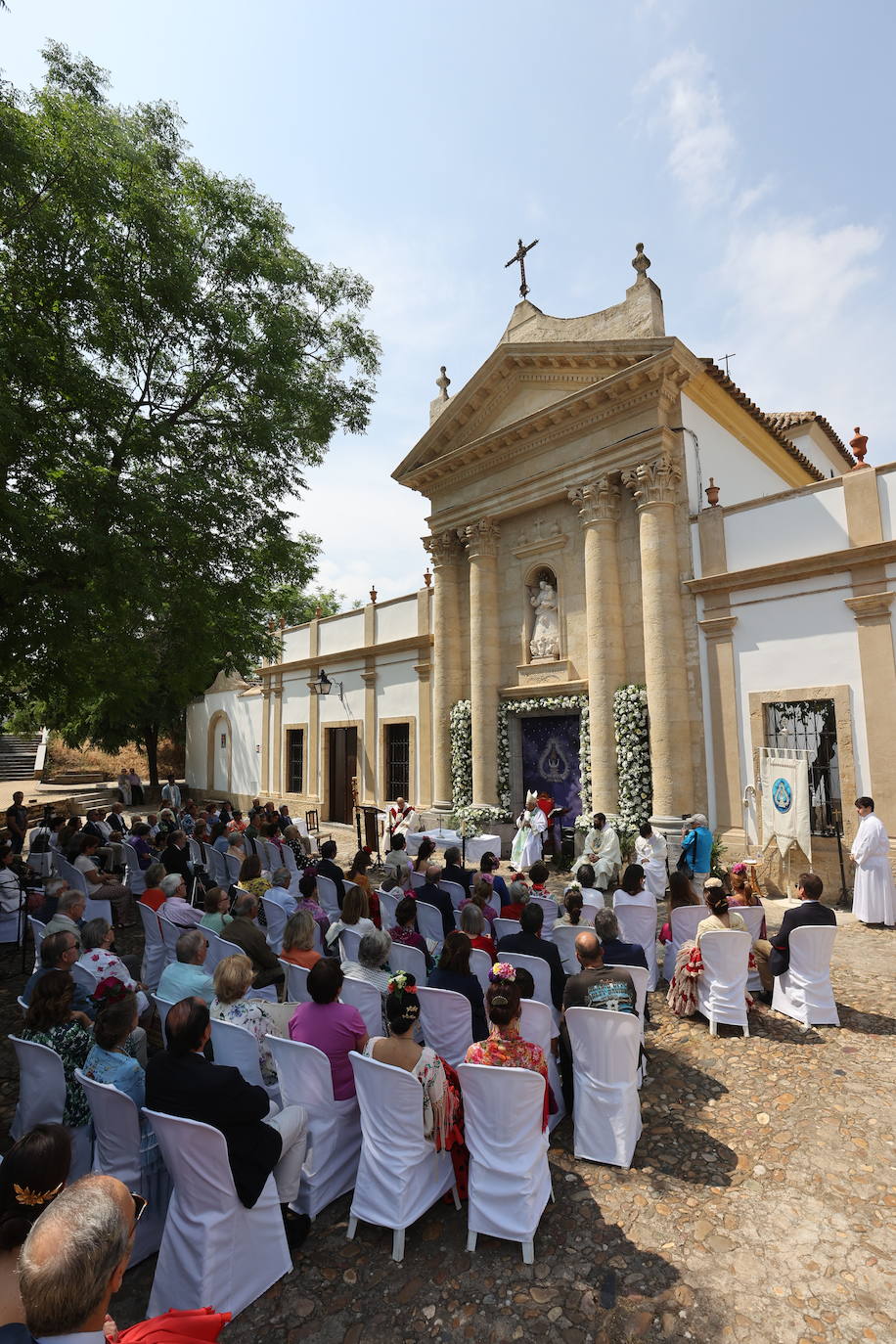 Feria de Córdoba 2023 | La misa en honor de la Virgen de la Salud, en imágenes