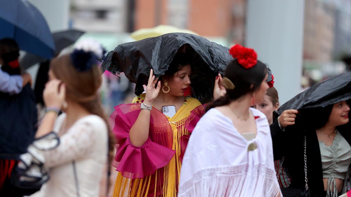 Feria Córdoba 2023 | (Video) Así empezó el 'diluvio' del sábado tarde