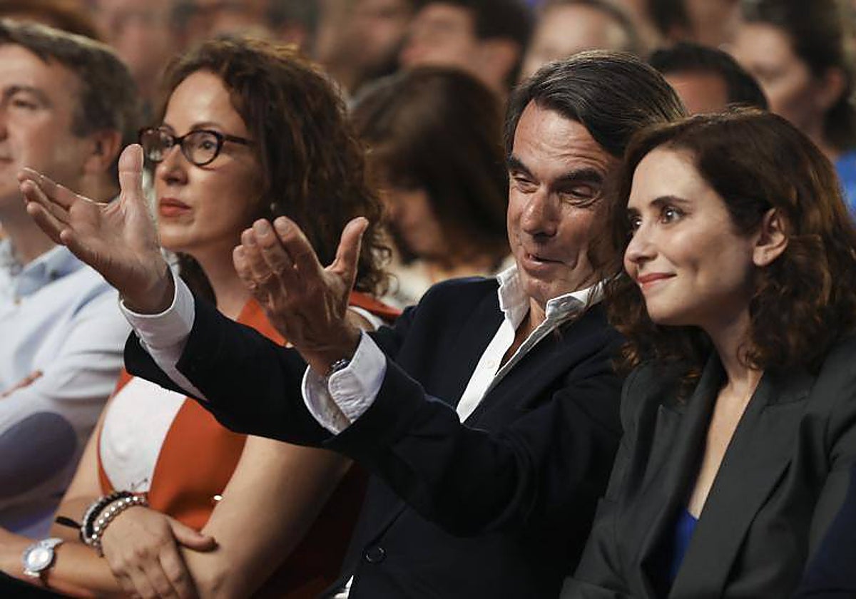 José María Aznar, con Isabel Díaz Ayuso en Alcobendas