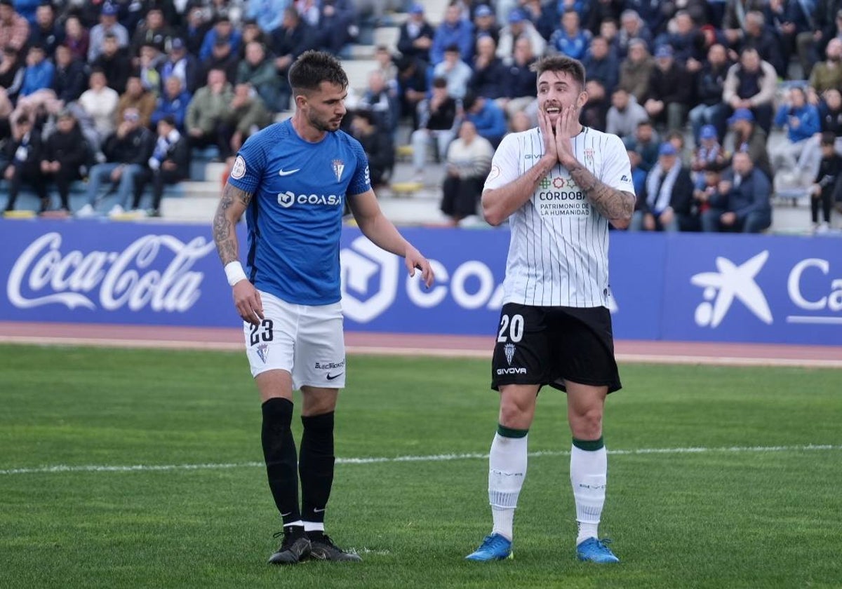 Antonio Casas durante un partido con el Córdoba esta temporada