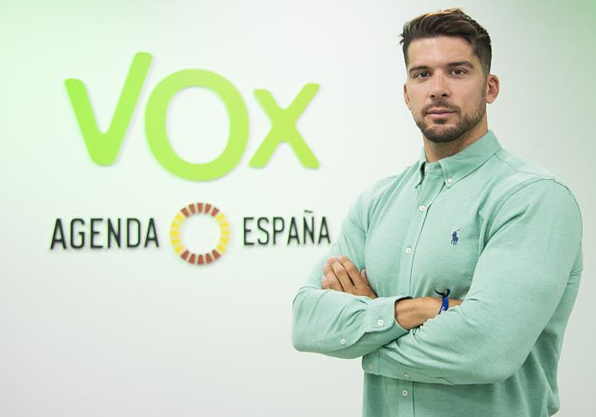 El medallista olímpico y candidato de Vox Cristian Toro, en la sede de partido