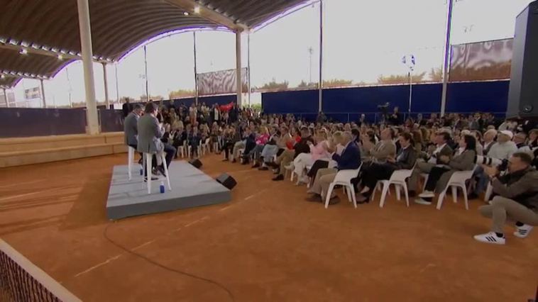 Los candidatos tratan de conseguir el voto de los indecisos