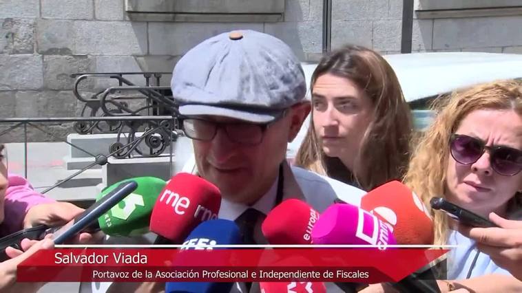 Jueces y fiscales firman este martes la subida de 450 euros al mes