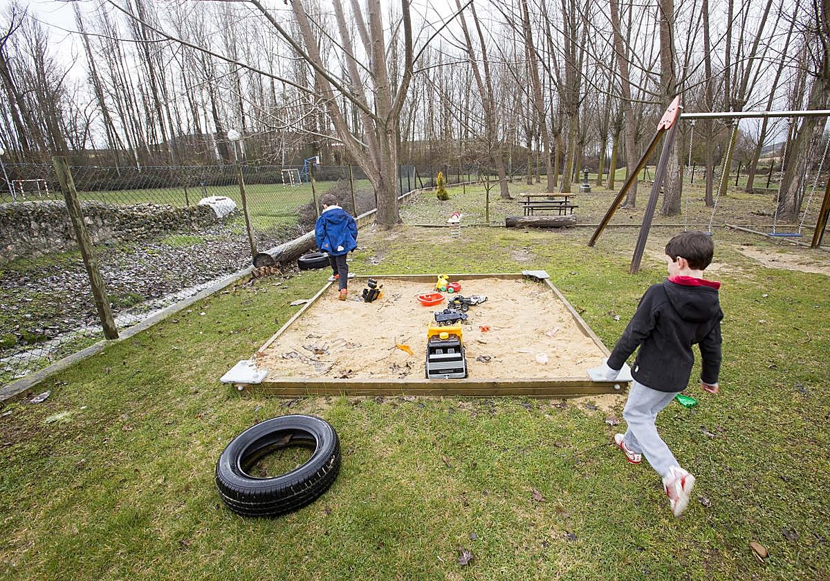 La población de Castilla y León crece en 377 personas en el primer trimestre