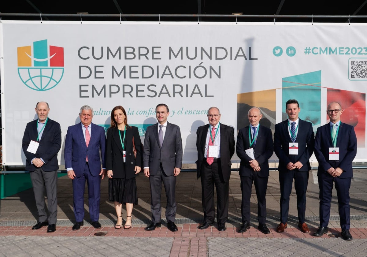 Asistentes a la cumbre mundial de mediación empresarial en Valladolid