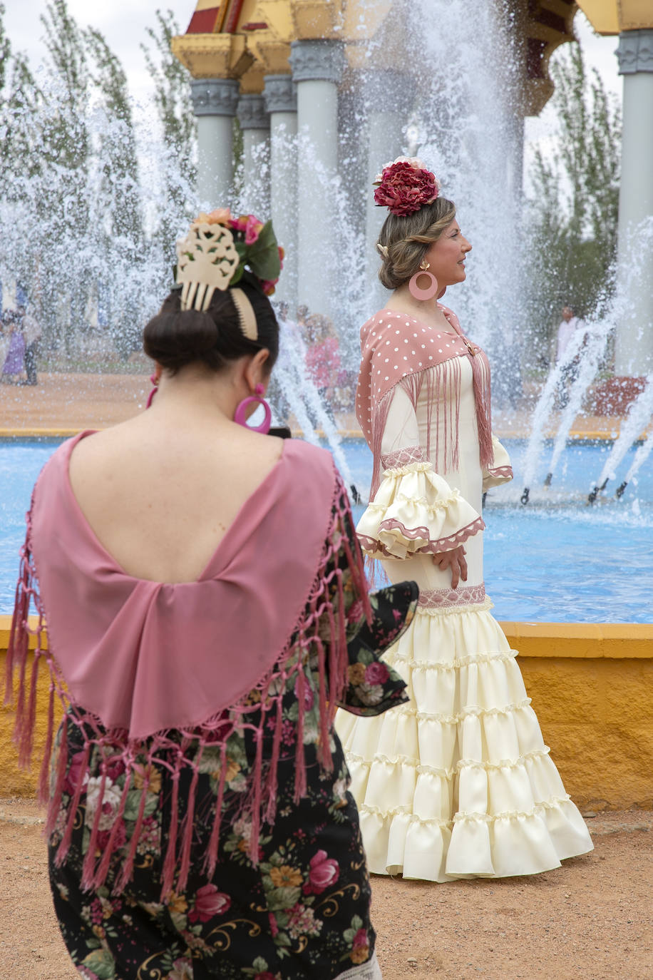 Feria de Córdoba 2023 | El festivo ambiente del viernes, en imágenes