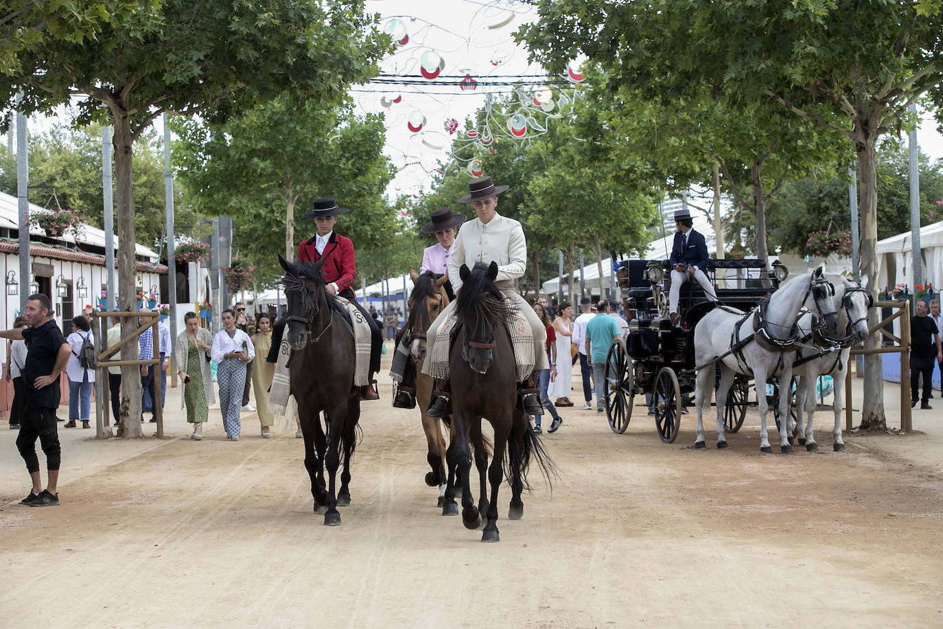 Feria de Córdoba 2023 | El festivo ambiente del viernes, en imágenes