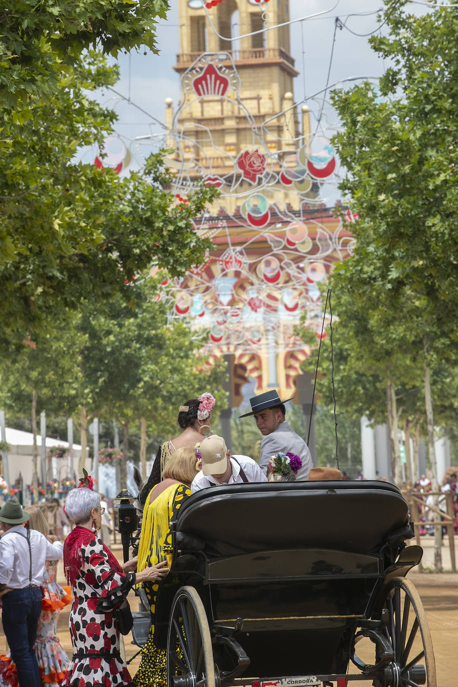 Feria de Córdoba 2023 | El festivo ambiente del viernes, en imágenes