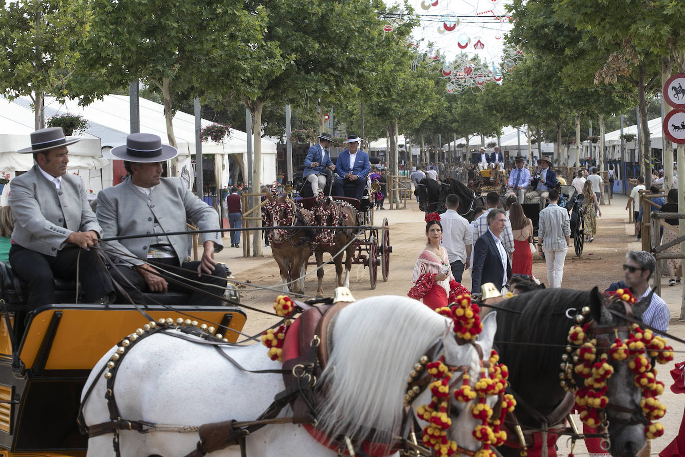 Feria de Córdoba 2023 | El festivo ambiente del viernes, en imágenes