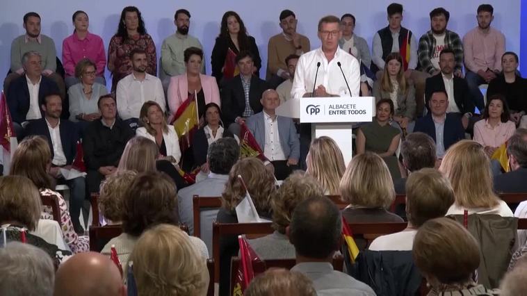 Feijóo dice que el PSOE vive una "explosión perfecta"