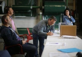 Elecciones municipales en Galicia: Abiertos los más de 2.600 colegios electorales