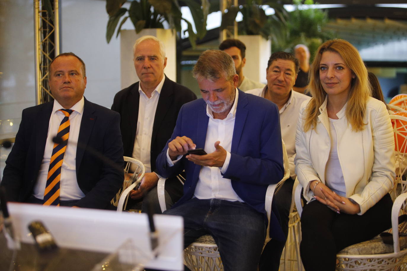 El ambiente electoral en la sede de Cs, en imágenes