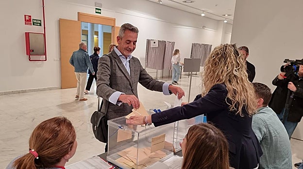 El alcalde de Valdepeñas y candidato a la reelección, Jesús Martín