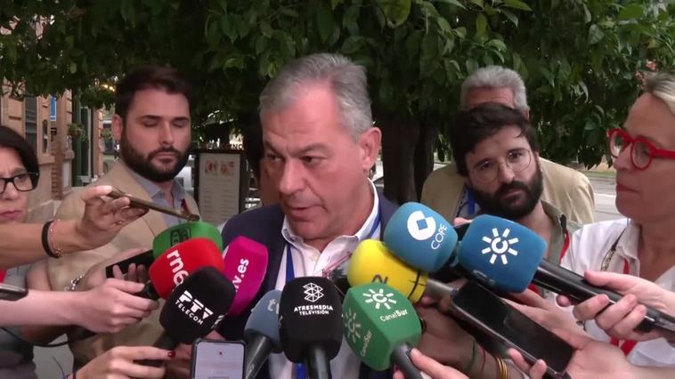 Sanz, prudente ante las encuestas, convencido de que el PP es la "primera fuerza política"
