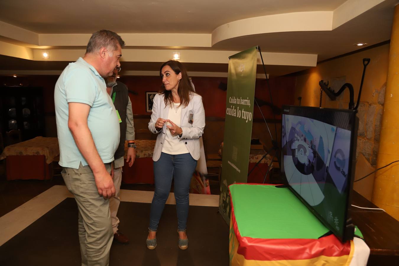 El ambiente en la sede de Vox de Córdoba, en imágenes