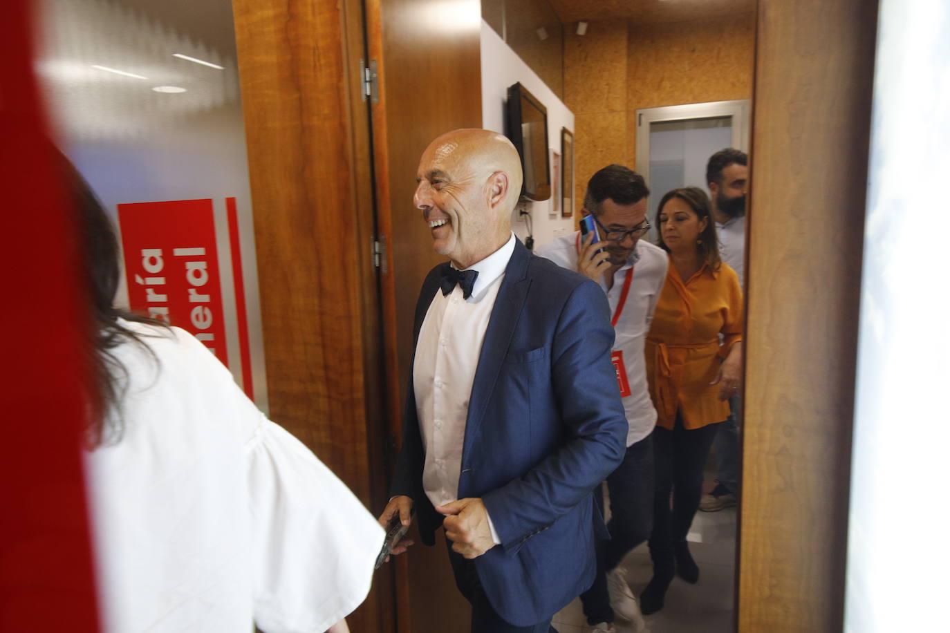 El ambiente en la sede del PSOE de Córdoba, en imágenes