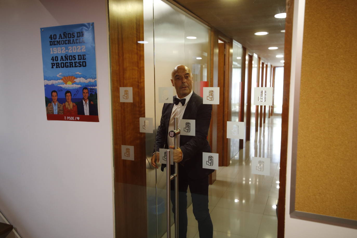 El ambiente en la sede del PSOE de Córdoba, en imágenes