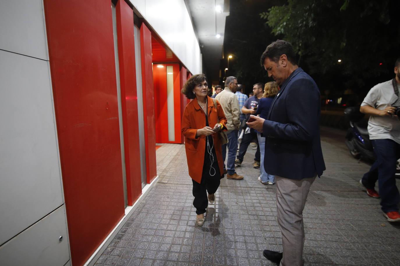 El ambiente en la sede del PSOE de Córdoba, en imágenes