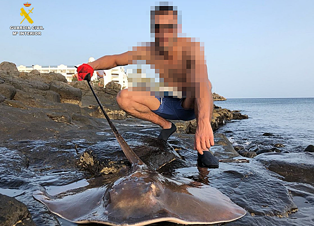 Imágenes de sus capturas con las que se promocionaba en redes sociales