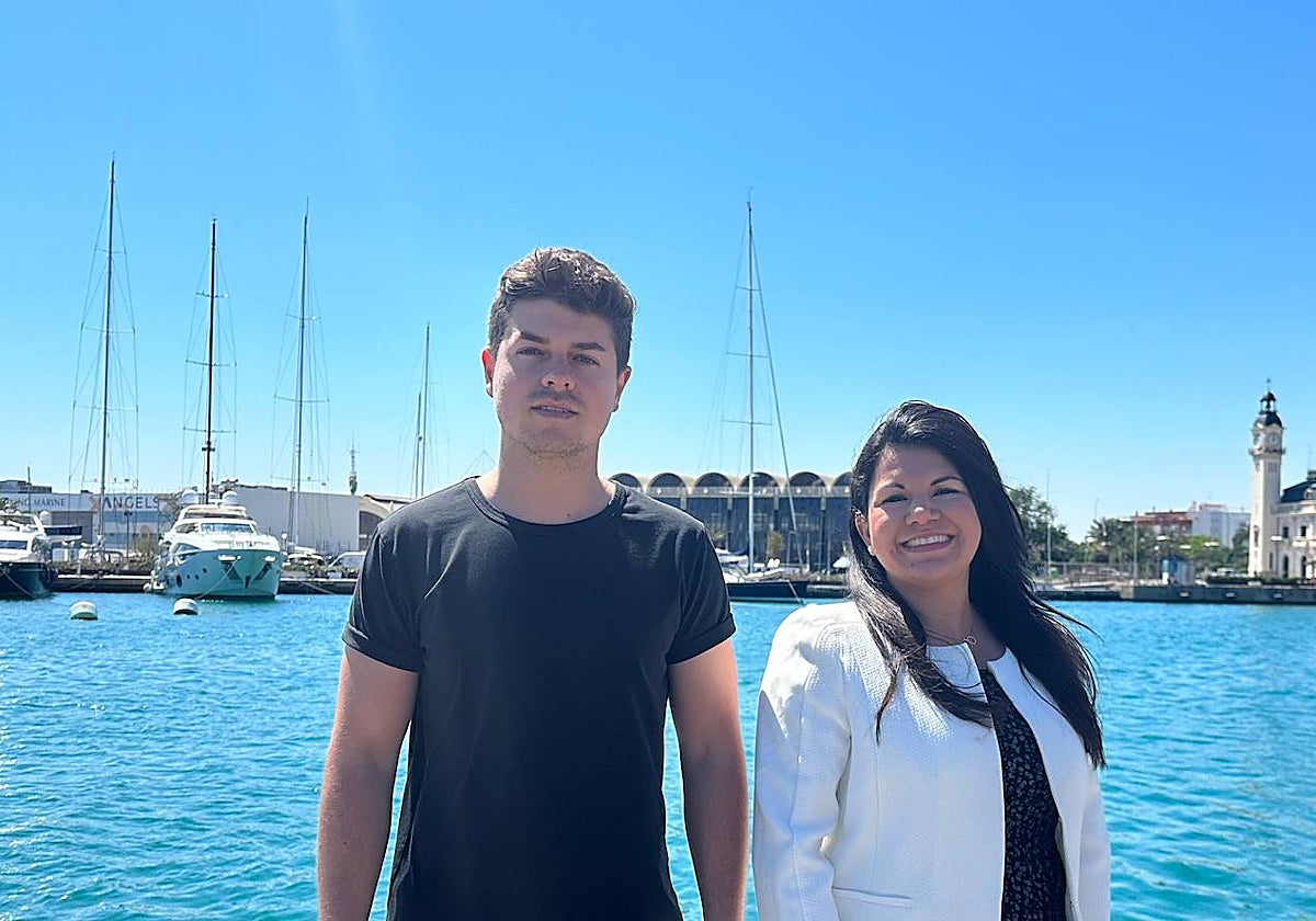 Imagen de los fundadores de Uphint en la Marina de Valencia