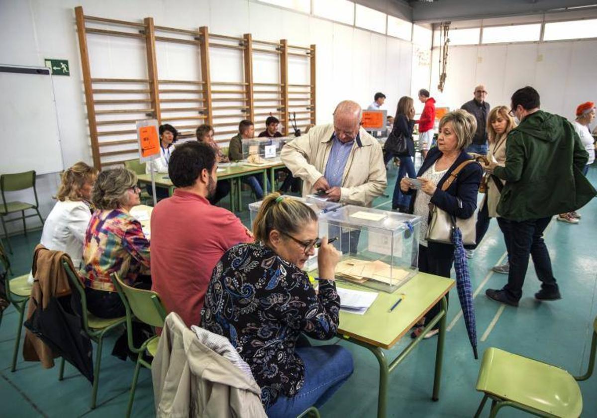 Un colegio electoral en los comicios del 28M