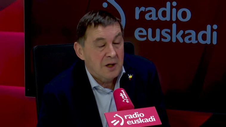 Otegi duda si el PNV "no está pensando en hacer presidente a Feijóo"