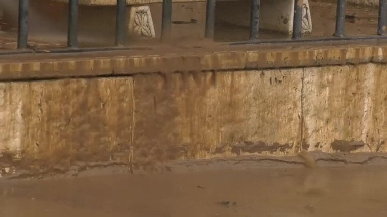 "Parecía que el Duero pasase por medio del pueblo" Los vecinos de La Seca en Valladolid se recuperan de la tromba de agua