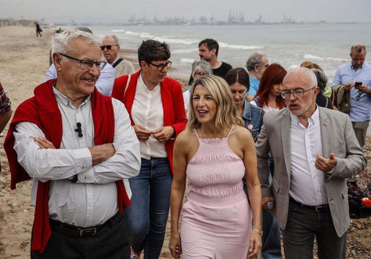 Imagen de archivo del alcalde de Valencia en funciones, Joan Ribó, y la vicepresidenta del Gobierno Yolanda Díaz durante la campaña del 28M