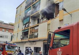 Un fallecido y al menos 16 heridos por una fuerte explosión en un edificio de viviendas de Badajoz