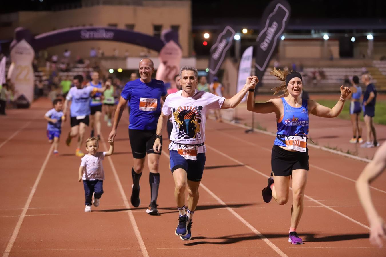 Las mejores imágenes y resultados de la Nocturna Trotacalles de Córdoba 2023