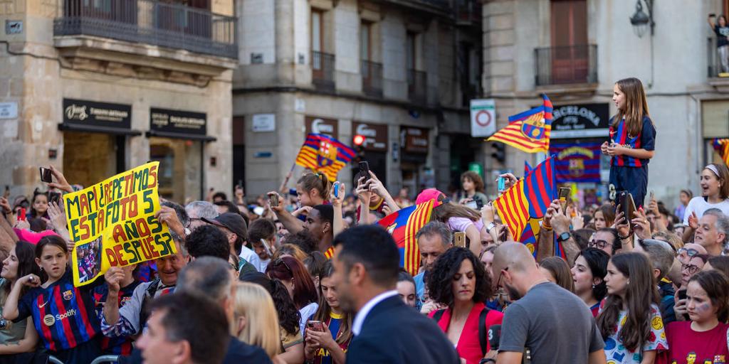 Libertad provisional con orden de alejamiento al hombre que eyaculó en la espalda de una chica en la celebración del Barça femenino