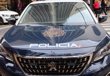 Roban un bar de Hortaleza y un agente efectúa varios disparos para evitar que embistan al coche patrulla