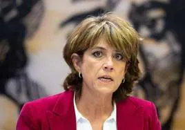Dolores Delgado, ministra reprobada, candidata del PSOE, pareja de Garzón y comensal de Villarejo