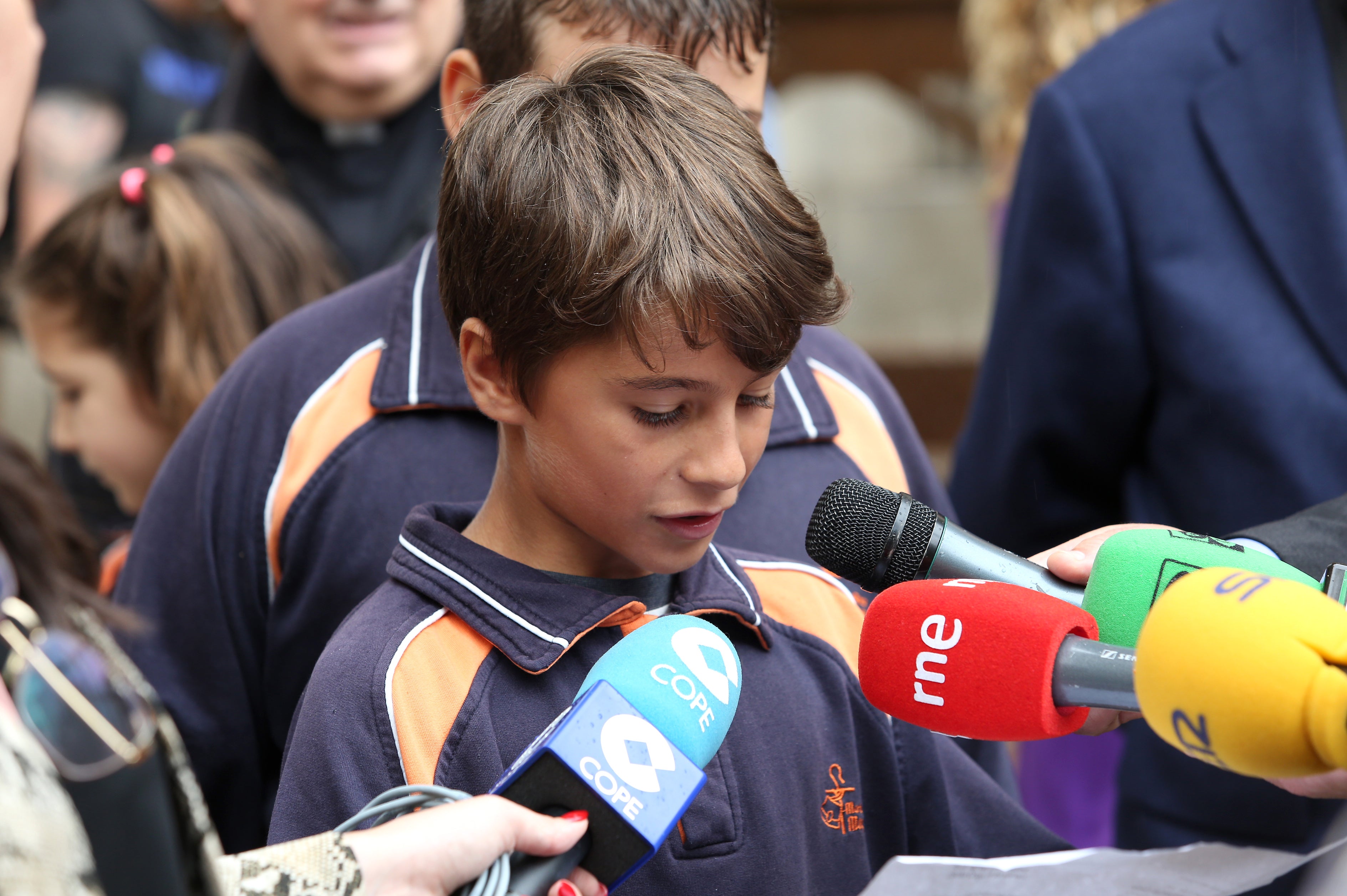 Todas las imágenes de la Ofrenda Floral del lluvioso Corpus toledano