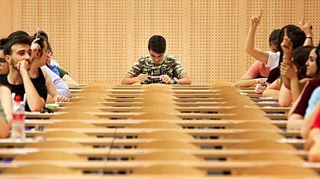 Comienza la Selectividad 2023 en Andalucía: guía con todo lo que tienes que saber