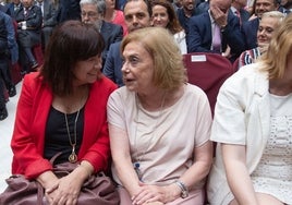 La presidenta del PSOE de Sevilla insiste en su insulto: «Bendodo es un nazi»