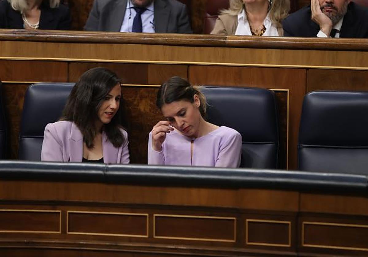 Irene Montero e Ione Belarra durante el debate y votación de proposiciones de Ley para la del 'solo sí es sí'