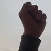 Se investiga por un vídeo la identidad de los autores del robo de un cajero con una retroexcavadora: «¡Hoy sí que sí nos lo hemos 'llevao'!»