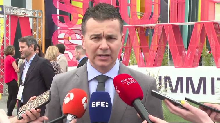 Héctor Gómez pide a Feijóo que esté "mucho más informado"
