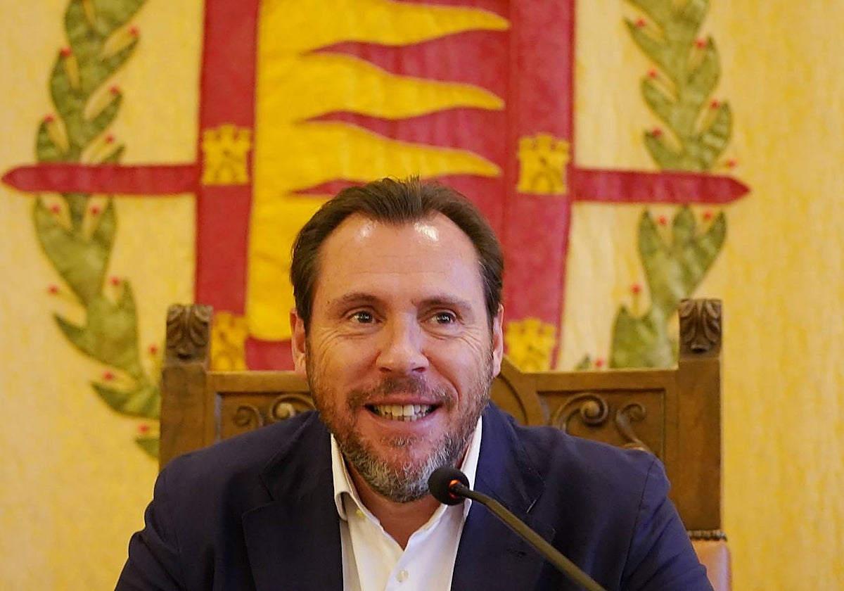 Óscar Puente es uno de los tres cabezas de lista al Congreso que son nuevos