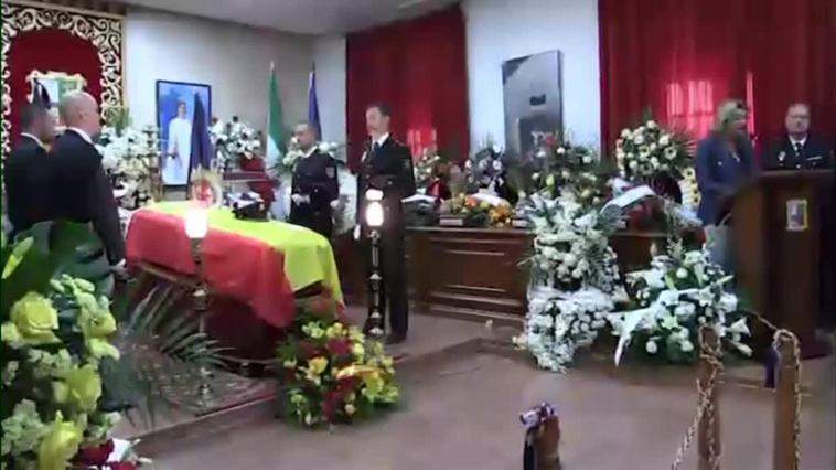 Condecorado a título póstumo el agente de Policía fallecido durante una intervención en Andújar